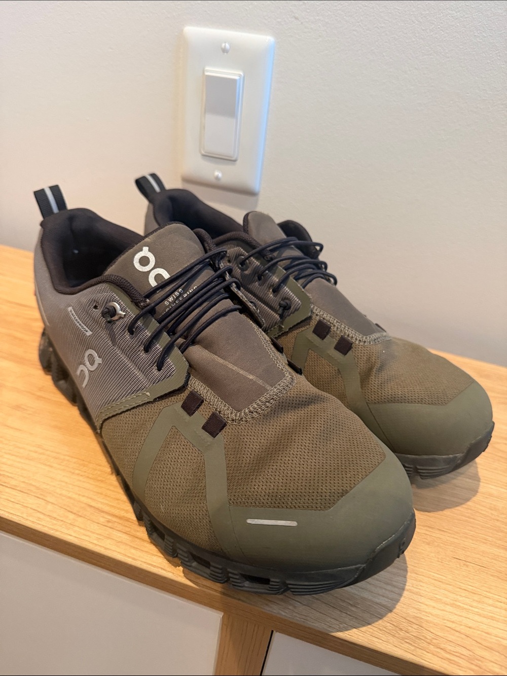 On Running Men’s Cloudswift Sneakers in Olive and Black